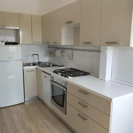 Alba Dei Tigli Apartment