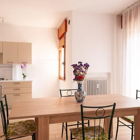 Alba Dei Tigli Apartment *